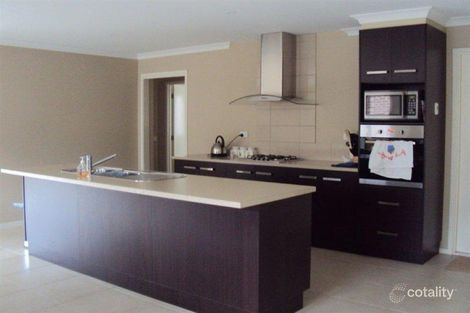 Property photo of 20 Ardent Crescent Cranbourne East VIC 3977
