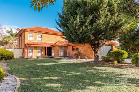 111 Chichester Dr, Taylors Lakes, VIC 3038
