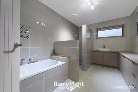 Property photo of 72 Brocker Street Clyde North VIC 3978