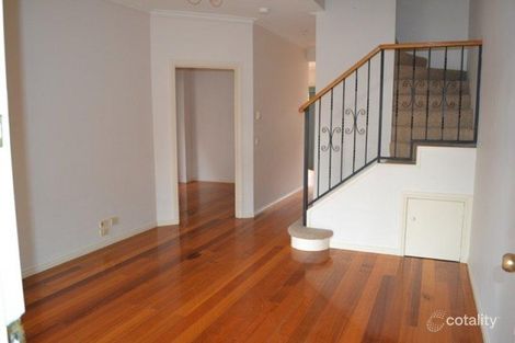 Property photo of 17 Lake Avenue Pascoe Vale VIC 3044