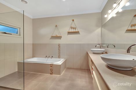 Property photo of 5 Ryan Avenue Wangaratta VIC 3677