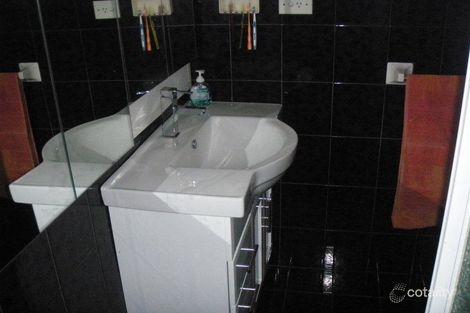 Property photo of 1 Casanda Avenue Smithfield NSW 2164