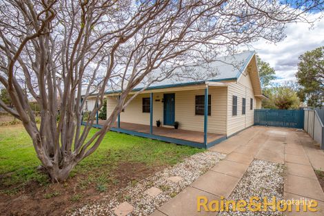 Property photo of 32 Fifth Avenue North Narromine NSW 2821