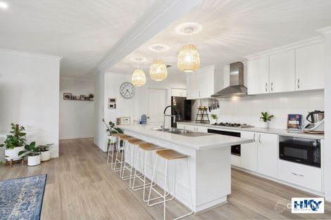 Property photo of 17 Domina Turn Caversham WA 6055