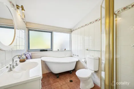 Property photo of 24 Sunset Boulevard Winmalee NSW 2777