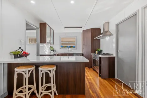 225 Old Logan Rd, Camira, QLD 4300