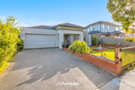 Property photo of 10 Latrobe Street Cranbourne VIC 3977