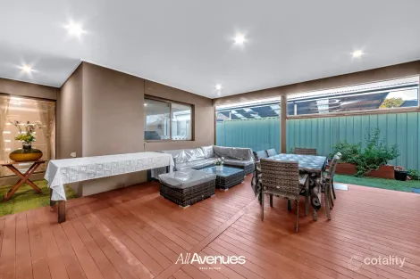 Property photo of 10 Latrobe Street Cranbourne VIC 3977