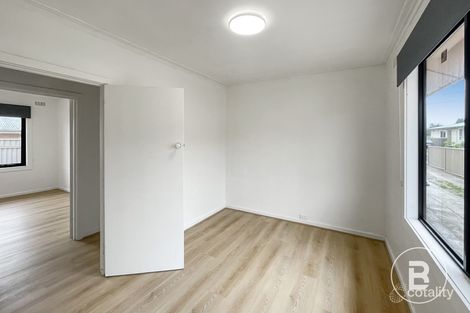 Property photo of 11 Verbena Grove Wendouree VIC 3355