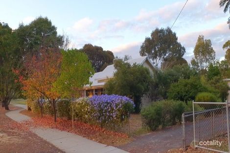 10 Shenton Rd, Burekup, WA 6227