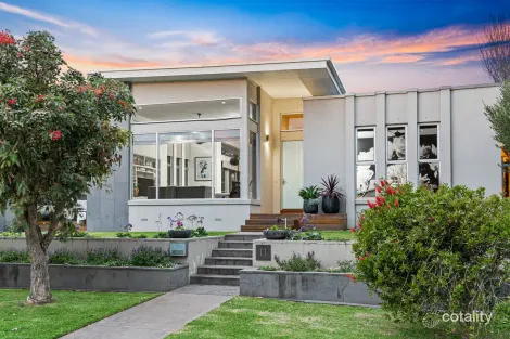 11 Whalers Dr, Port Fairy, VIC 3284