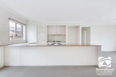 Property photo of 21 Morgan Crescent Werribee VIC 3030