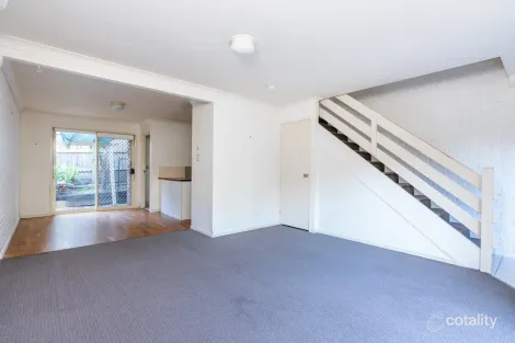 Property photo of 2/128 Smith Road Woodridge QLD 4114