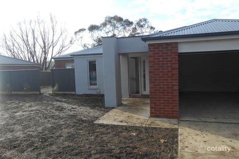 8 Eldridge Ct, Sebastopol, VIC 3356