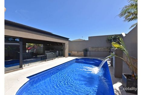 Property photo of 68 Limetree Circuit Mindarie WA 6030