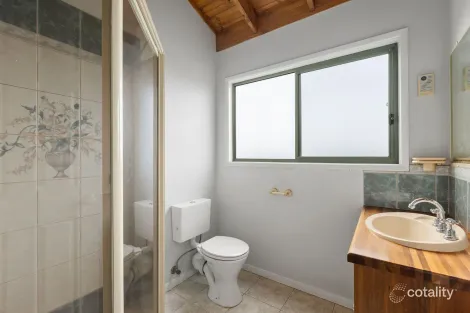 Property photo of 4 Charles Court St Leonards VIC 3223