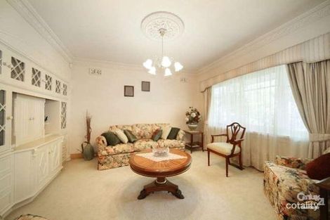 Property photo of 3 Fairbank Road Bentleigh VIC 3204
