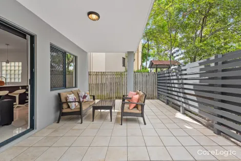 Property photo of 2/317 Boundary Street Spring Hill QLD 4000