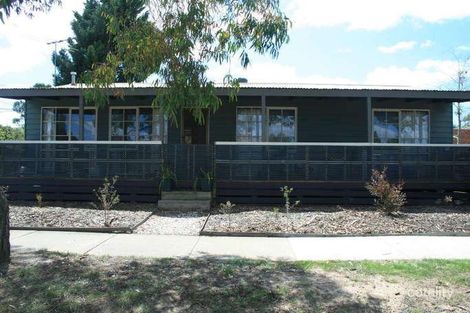 5 Mccomb St, Sunbury, VIC 3429