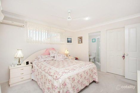 Property photo of 2/4 Magnolia Crescent Banora Point NSW 2486