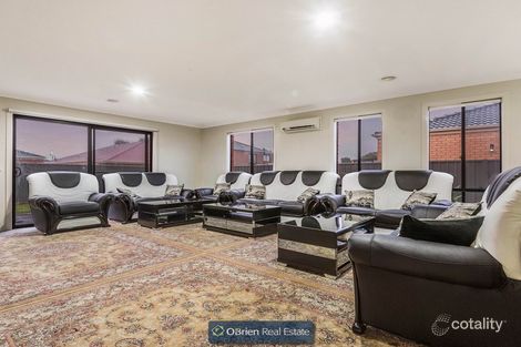 Property photo of 13 Boldrewood Place Lynbrook VIC 3975