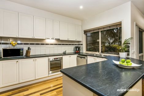 Property photo of 14 Ellesse Way Berwick VIC 3806