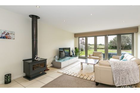 Property photo of 33 St Georges Way Torquay VIC 3228