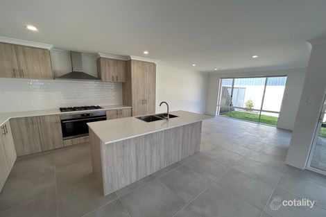 17 Hue Rd, Eglinton, WA 6034