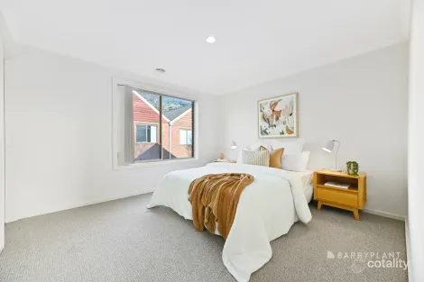 Property photo of 21/2-6 Jerilderie Drive Berwick VIC 3806
