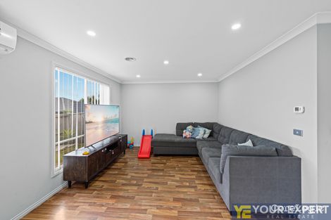 Property photo of 12 Pamplona Way Clyde North VIC 3978