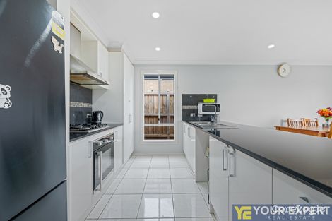 Property photo of 12 Pamplona Way Clyde North VIC 3978