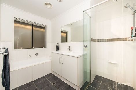 Property photo of 22 New York Road Aberfoyle Park SA 5159