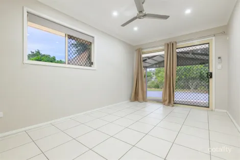 Property photo of 39 Penda Avenue New Auckland QLD 4680