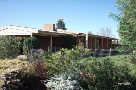 77 Fleetwood Dr, Narre Warren, VIC 3805