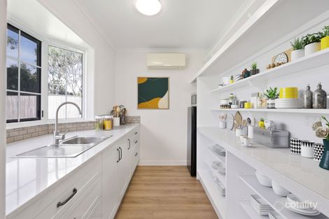 Property photo of 9 Bourke Street Blacks Beach QLD 4740