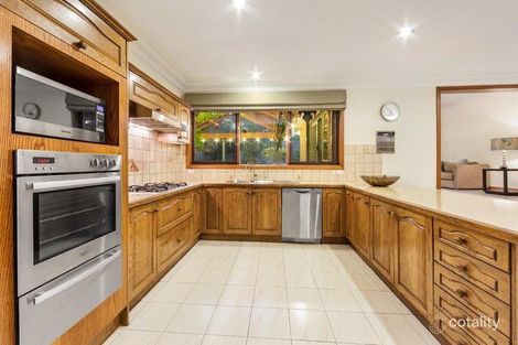 Property photo of 7 Ballamore Crescent Doncaster VIC 3108