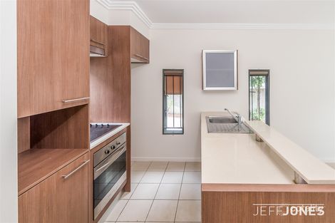 Property photo of 3/127 Ekibin Road Annerley QLD 4103