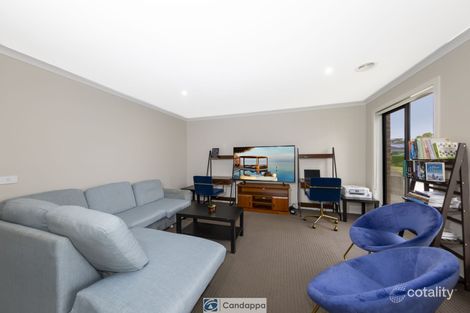 Property photo of 44 Timbertop Crescent Drouin VIC 3818