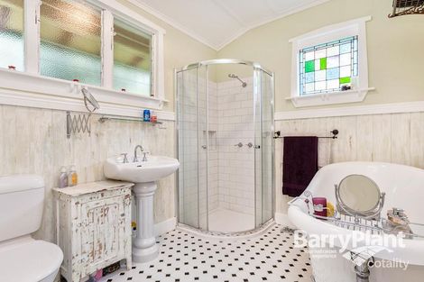Property photo of 1 First Avenue Cockatoo VIC 3781