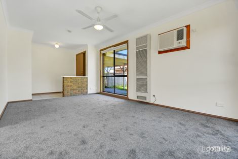 Property photo of 34 Karinya Close Werribee VIC 3030