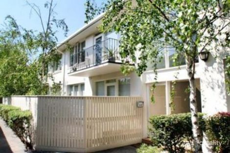 2/15 Hampden Rd, Armadale, VIC 3143