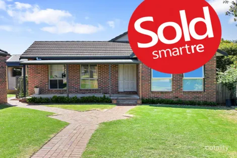 Property photo of 8 Roslyn Close Warrnambool VIC 3280