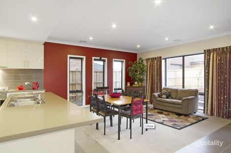 Property photo of 8 Clovemont Way Bundoora VIC 3083