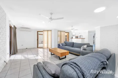 Property photo of 36 Fairway Drive Bargara QLD 4670