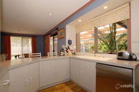 Property photo of 16 Dorchester Crescent Carrum Downs VIC 3201
