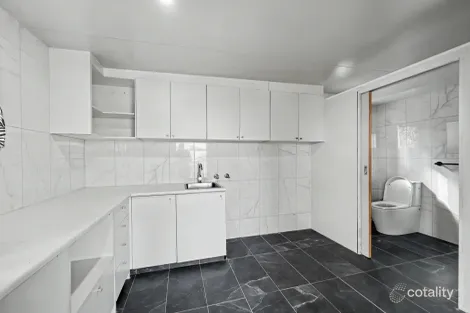 Property photo of 33 Gleeson Crescent Harlaxton QLD 4350