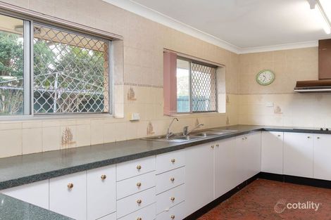 Property photo of 4 Maize Place Mansfield QLD 4122