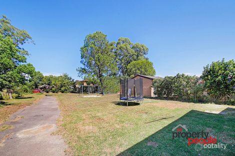 Property photo of 24 Waratah Crescent Macquarie Fields NSW 2564