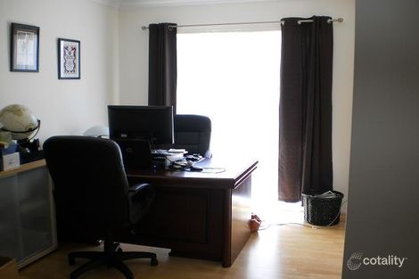 Property photo of 10 Cherry Blossom Close Craigieburn VIC 3064