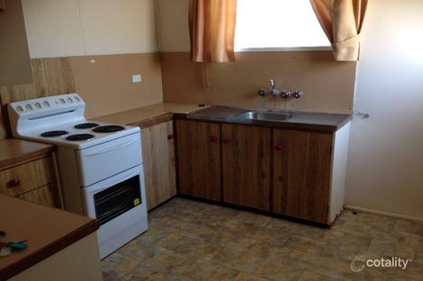 82 Bowen St, Roma, QLD 4455